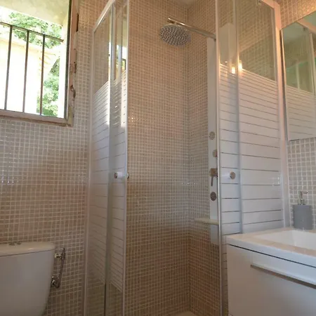 Appartement Studio 2 Personnes Au Calme Sur Les Hauteurs Du Port De