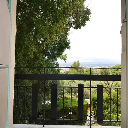 Studio 2 Personnes Au Calme Sur Les Hauteurs Du Port De Apartment