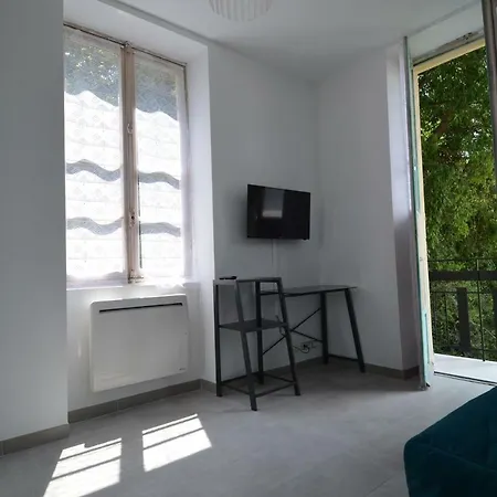 Apartment Studio 2 Personnes Au Calme Sur Les Hauteurs Du Port De